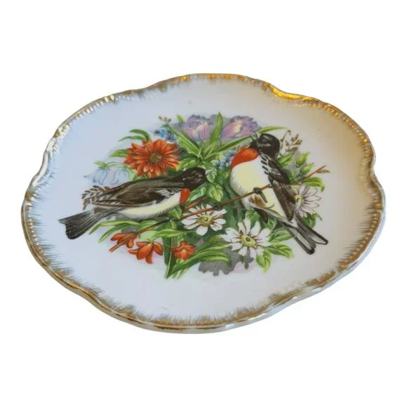 Vintage Red Bird's ARDCO FINE QUALITY DALLAS PORCELAIN Plate 7.25" w/ Hanger - Picture 3 of 5